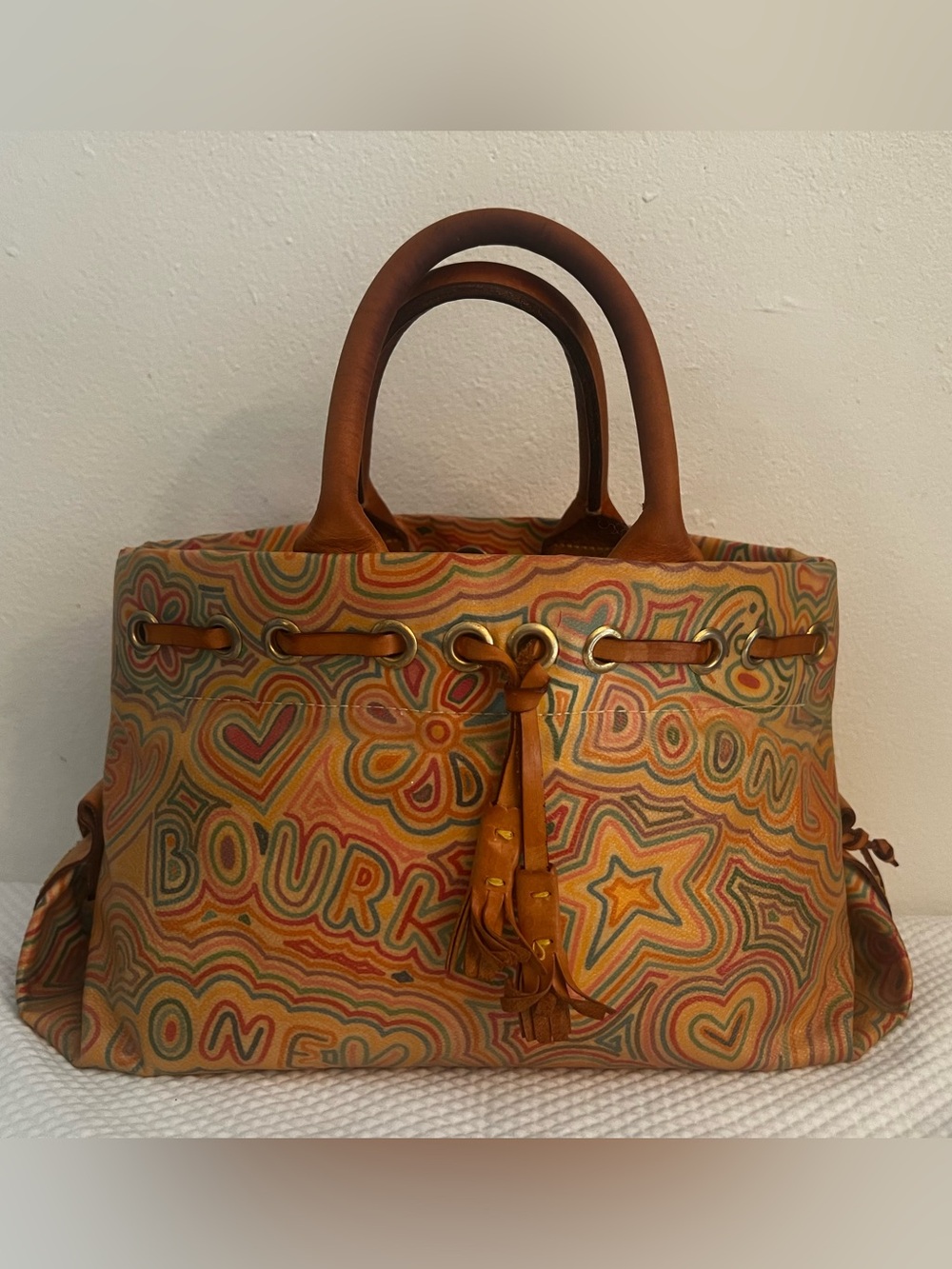 💚 Vintage Y2K Dooney & Bourke multicolor "Doodle /Graffiti" print🩷